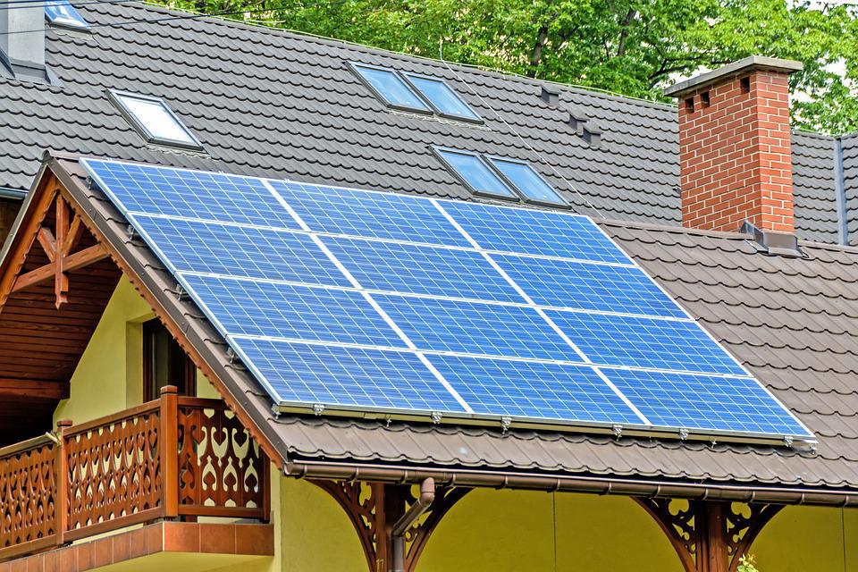 How to Sell Rooftop Solar Panels Online - CrankWheel